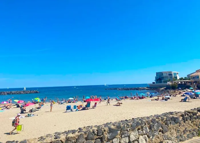 A 100m De La A4, Rez-de-chaussee Agde