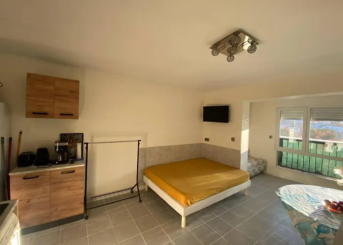 A 100m De La A4, Rez-de-chaussee Apartamento