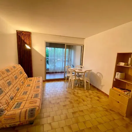 A 100m De La A4, Rez-de-chaussee Apartment *