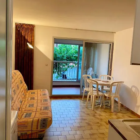 A 100m De La A4, Rez-de-chaussee *