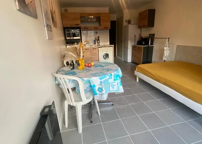A 100m De La A4, Rez-de-chaussee Apartment Agde