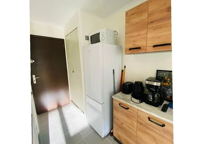 A 100m De La A4, Rez-de-chaussee *